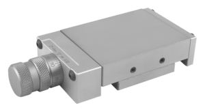 Tavole di guida di precisione a rulli con vite micrometrica Tavole di guida di precisione a rulli con vite micrometrica